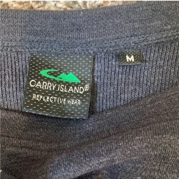 Carry Island Reflective Wear Bluish Gray Crewneck Knit Top Size Medium - Picture 4 of 6